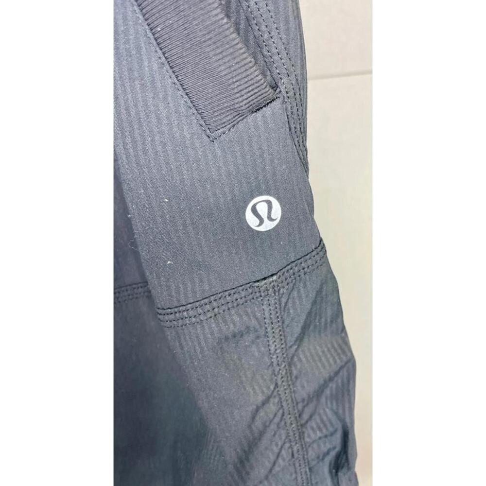 Lululemon Pants Women's Studio Crop Pockets Elastic Waist Drawstring - Size 6 - Picture 2 of 5